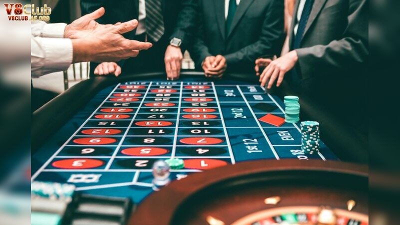 Lợi ích và rủi ro khi chơi Blackjack kiếm tiền